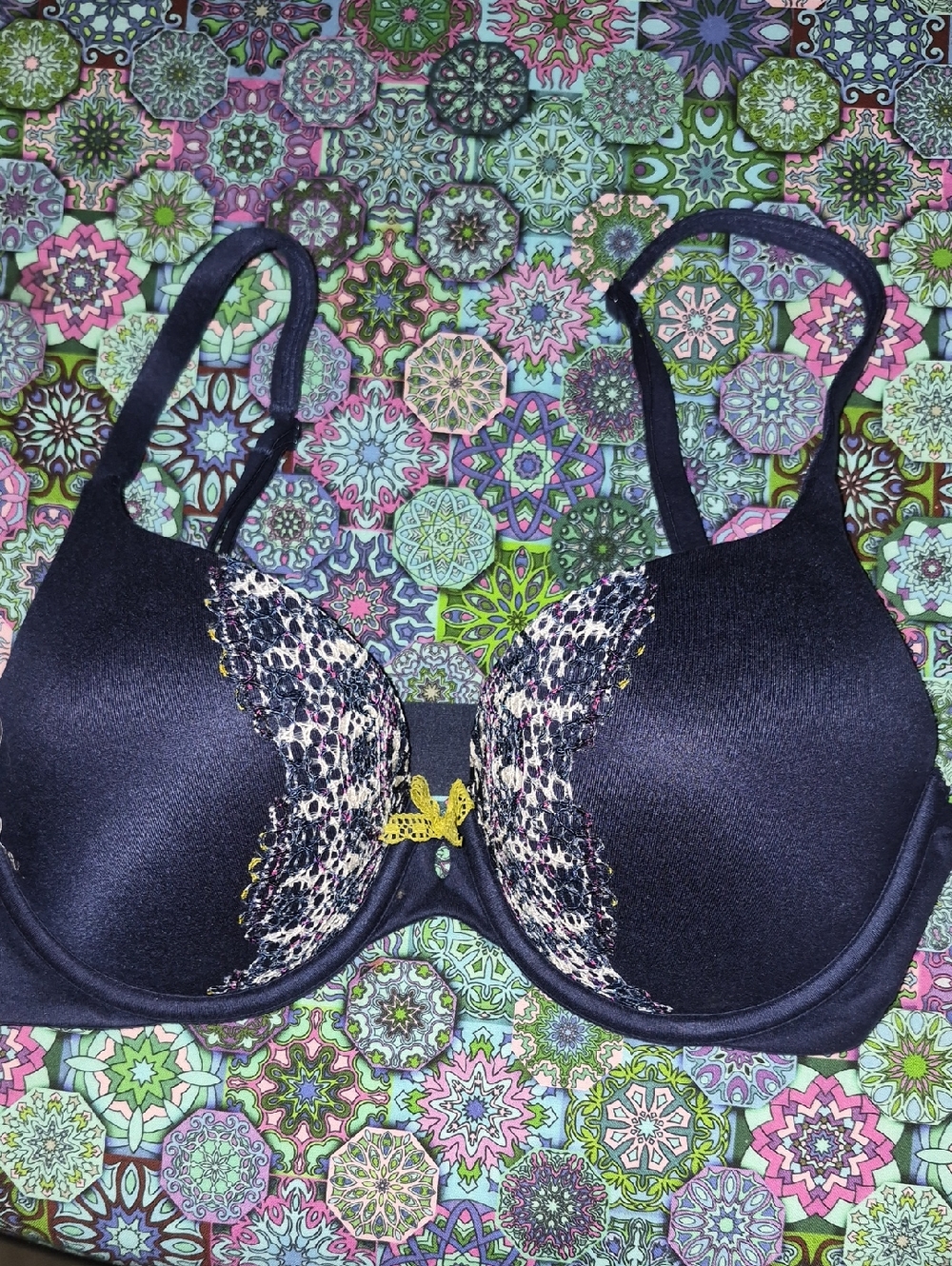 VS Body By Victoria PERFECT shape 32d